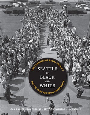Seattle in Black and White book image